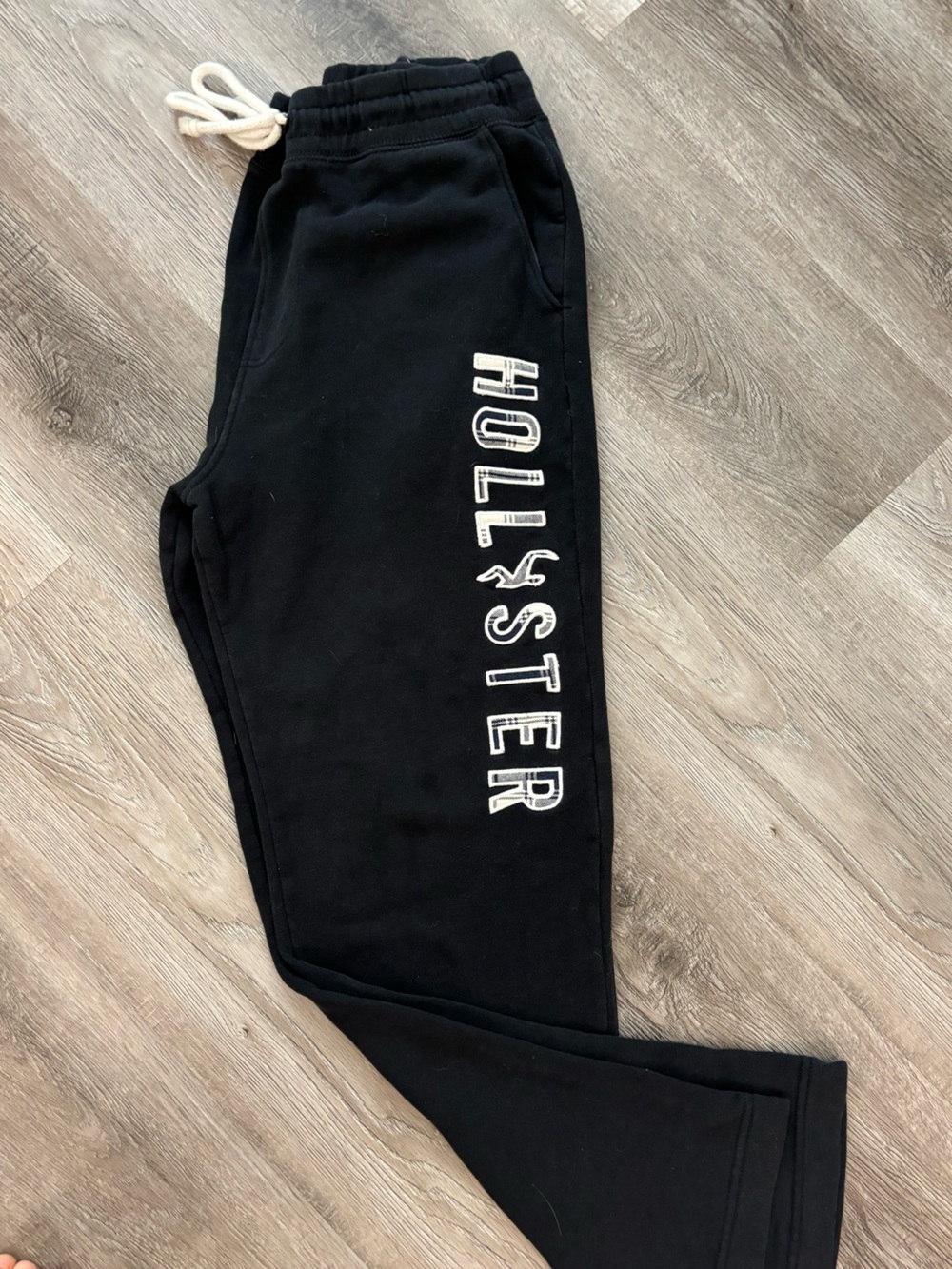 Hollister Women’s Medium Y2K Black Logo Sweatpants